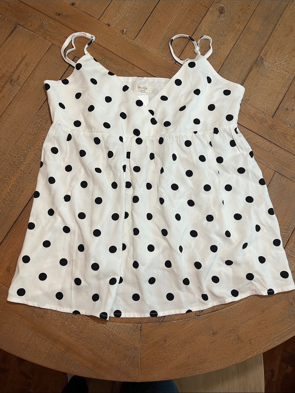 John Galt (Brandy Melville) Polka Dot Spaghetti Strap Top - NWT - 🤍🖤